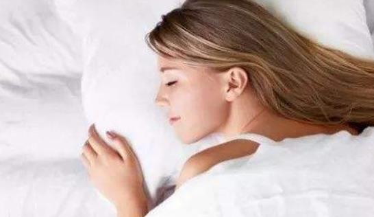 有些產(chǎn)婦們的睡眠質(zhì)量很不好 產(chǎn)后睡眠不好應(yīng)對(duì)策略推薦給你