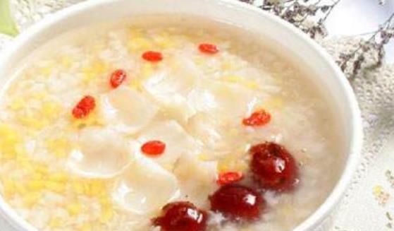 產(chǎn)后的一個(gè)月是身體恢復(fù)調(diào)養(yǎng)的最好時(shí)機(jī) 月子小米粥的食譜做法