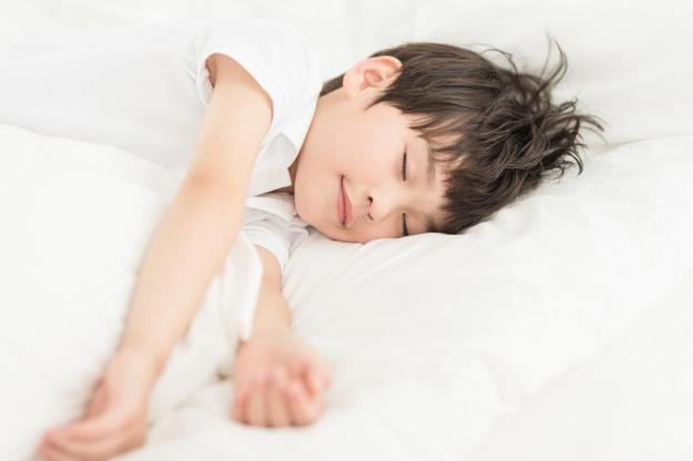 如何改善記憶?湯臣倍健魚(yú)油;撬徜\軟膠囊來(lái)幫你