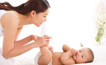 嬰兒長濕疹最佳治療方法 嬰幼兒臉上起濕疹用什么藥膏管用