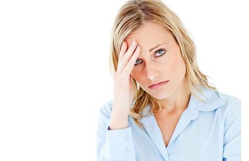 例假發(fā)燒頭疼怎么回事 例假時(shí)吃什么好