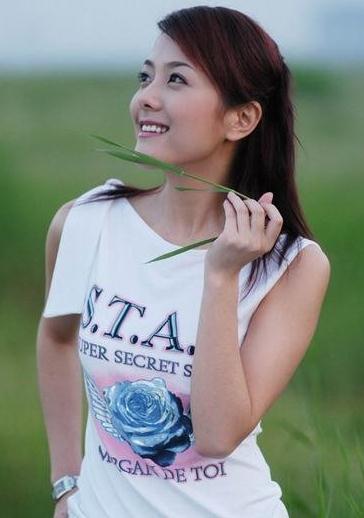 戀愛<a href=http://www.chouju30.cn/xinlijiankang/ style=text-decoration:underline;font-size:14px;color:#F70968; target=_blank>心理</a>:戀愛中的女人有什么異常表現(xiàn)行為