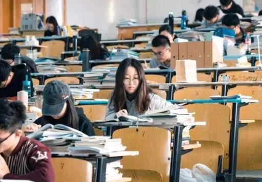 2021年大學(xué)生封閉管理周末能出校門嗎?大學(xué)生開學(xué)封閉多久可以出校門