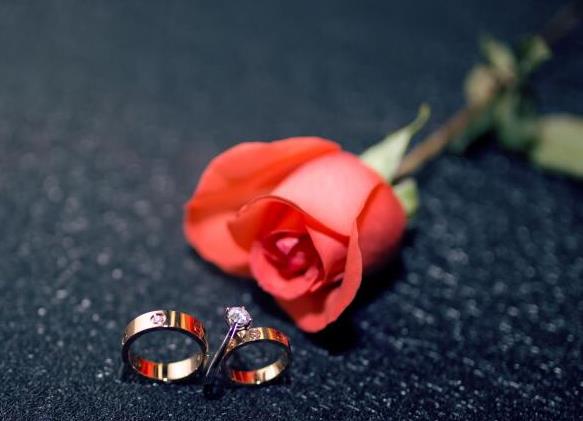2021年法定結(jié)婚年齡是多少?男女雙方滿18歲能領(lǐng)證結(jié)婚嗎?