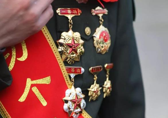 一等功臣之家享受什么待遇?國(guó)家一等功臣補(bǔ)助金每月多少錢(qián)?