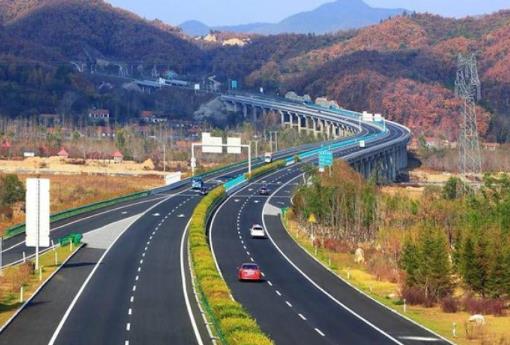 2021清明節(jié)上高速如何避免堵車?2021清明節(jié)高速免費嗎?