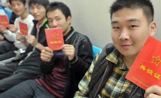 女兵征集流程有哪些?入伍優(yōu)待政策有哪些?