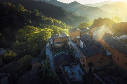 2021年村干部為什么要實(shí)行“一肩挑”?2021年中央嚴(yán)查村干部是真的嗎?