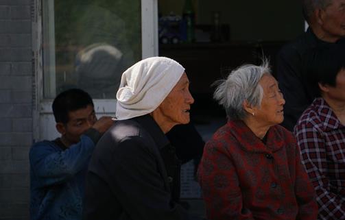 農(nóng)村老人養(yǎng)老金怎樣在手機(jī)上認(rèn)證?沒按時(shí)辦理高齡補(bǔ)貼還能補(bǔ)發(fā)嗎?