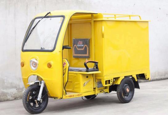 過(guò)斑馬線(xiàn)被車(chē)撞了怎么賠償?因?yàn)檫`章停車(chē)被刮了需要賠償嗎?