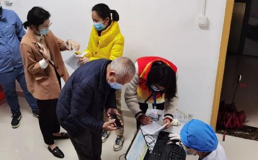 剛打了hpv疫苗能打新冠加強(qiáng)針嗎 新冠疫苗加強(qiáng)針為什么要間隔六個(gè)月