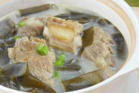 脫發(fā)是一種不是病的疾病 緩解脫發(fā)的飲食習(xí)慣
