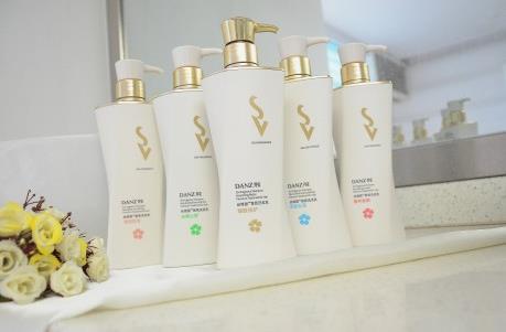 90后發(fā)際線保衛(wèi)戰(zhàn) 讓丹姿絲維麗洗發(fā)乳做武器