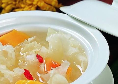 香煙的危害也是不可小覷的 推薦6種養(yǎng)肺吃的食物