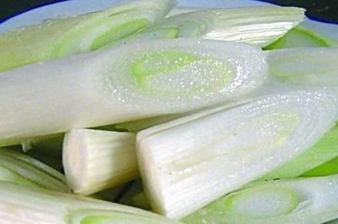 男性出現(xiàn)打鼾是個(gè)壞習(xí)慣 推薦9種治療打鼾的方法