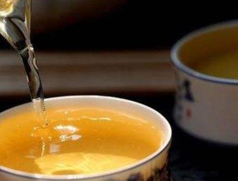 男人喝茶竟然有這4個(gè)好處 喝茶是男人經(jīng)常做的事情