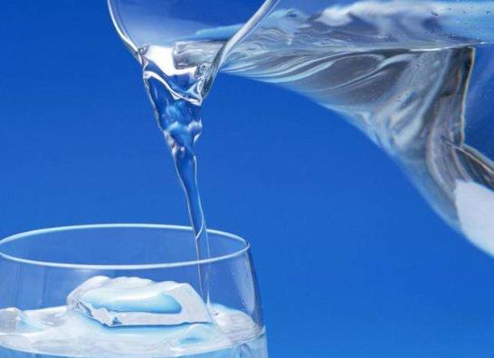 酒可以說是交際應(yīng)酬不可缺少的東西 男性飲酒3大注意事項