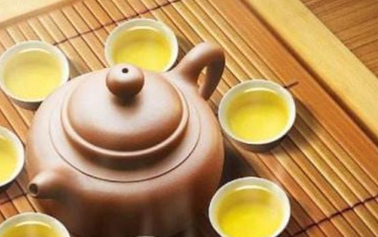 酒可以說是交際應(yīng)酬不可缺少的東西 男性飲酒3大注意事項