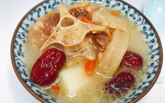 男性出現(xiàn)腰痛的情況該怎么辦 男性腰痛可能得什么病