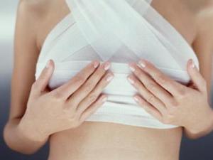 乳房保?。恨k公室七種不良坐姿影響胸部健康