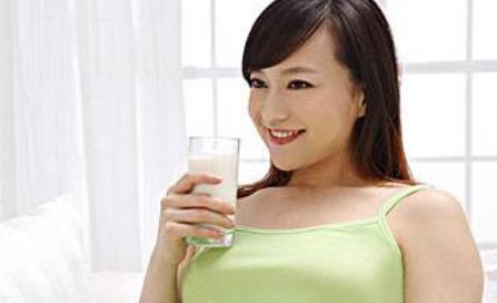 女性喝碳酸飲料有很危害 介紹2種人是不能喝碳酸飲料