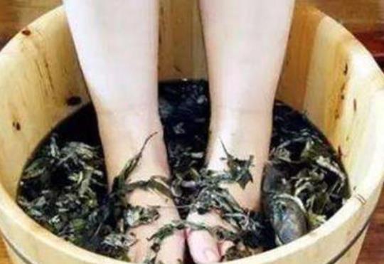 女人濕氣重會使女人出現(xiàn)小便渾濁 推薦2種去濕的食物