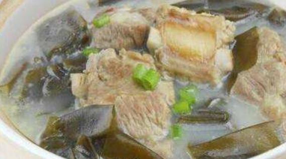 食療的方法也是很重要的 常吃這些補(bǔ)水抗衰老