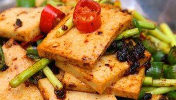內(nèi)分泌紊亂是很多女人都會(huì)出現(xiàn)的問題 建議食療調(diào)節(jié)內(nèi)分泌