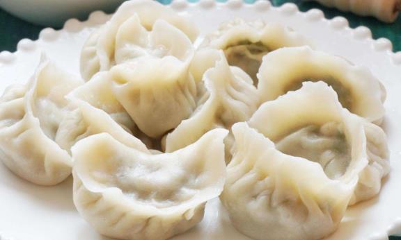 以前每逢佳節(jié)總會(huì)吃餃子 吃餃子的4大好處