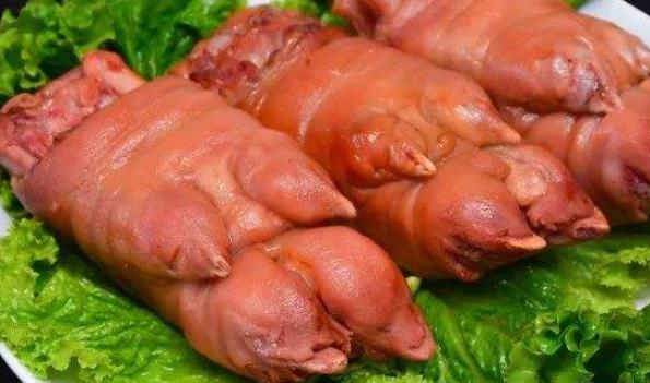 女性必喝不可的美容水 補(bǔ)充水分對養(yǎng)膚有影響