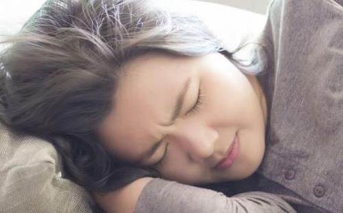 女性濕氣重有什么癥狀表現(xiàn) 吃什么祛濕效果比較好