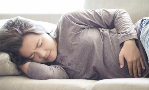 未婚的女性比較容易痛經(jīng)嗎 哪些壞習(xí)慣會導(dǎo)致痛經(jīng)