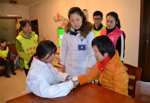 重慶金易醫(yī)院攜手街道社區(qū)聯(lián)合舉辦三八婦女節(jié)活動(dòng)