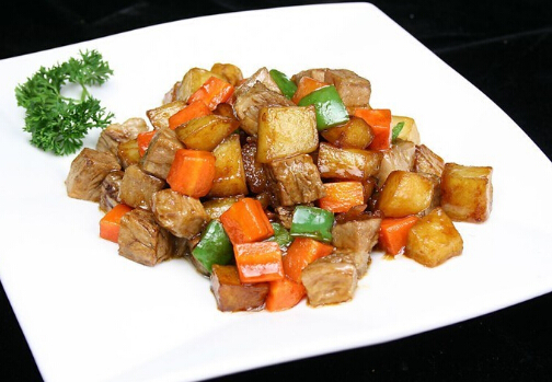 紅燒牛肉的營(yíng)養(yǎng)價(jià)值-紅燒牛肉的做法