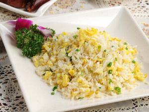 蛋炒飯?jiān)趺醋龊贸?？蛋炒飯的做? /></a> </div>
                  <div   id=