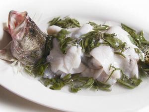 莼菜鱸魚(yú)的做法-莼菜鱸魚(yú)怎么做？
