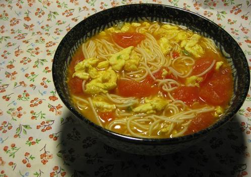 西紅柿雞蛋面的營(yíng)養(yǎng)價(jià)值-西紅柿雞蛋面的原料選購(gòu)