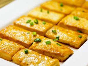 怎樣煎豆腐不沾鍋？家常煎豆腐的小竅門