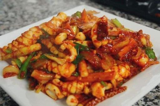 新鮮魷魚(yú)怎么切花刀?新鮮魷魚(yú)怎么炒好吃?