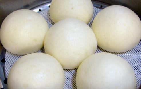 怎么發(fā)饅頭才松軟好吃?老面饅頭發(fā)黃怎么補(bǔ)救?