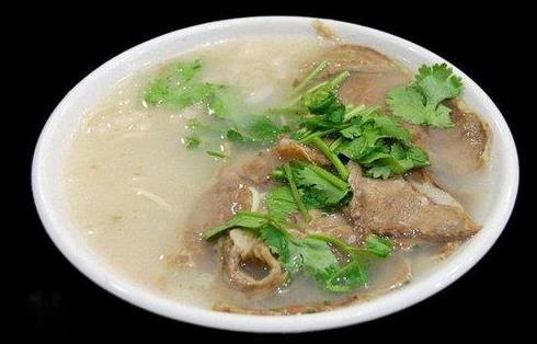 做羊肉湯怎么去除腥味?羊肉湯有哪些營養(yǎng)價值