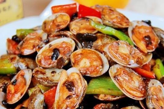 花甲吐沙要多長(zhǎng)時(shí)間?花甲隔夜加熱還能吃嗎?