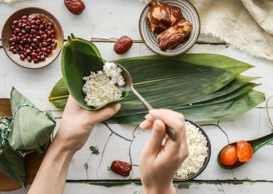 包粽子的肉是五花肉嗎?包粽子用長(zhǎng)糯米好還是圓糯米好?