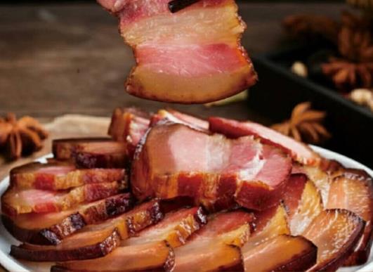臘肉的保質(zhì)期是多長(zhǎng)時(shí)間?臘肉用什么熏更香