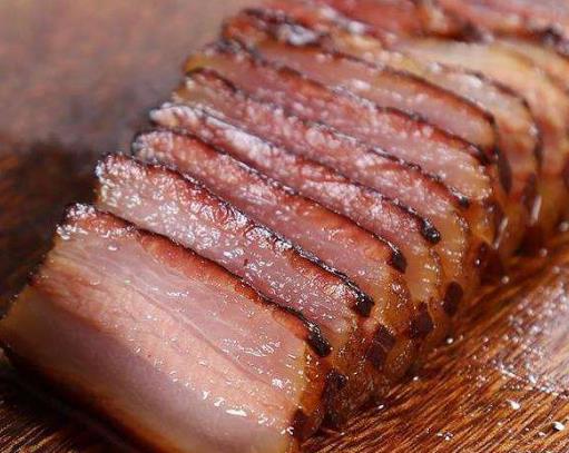 臘肉在陽(yáng)臺(tái)上怎么掛?熏臘肉溫度高了熏熟了怎么辦