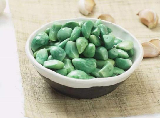 臘八蒜必須臘月初八腌制嗎?臘八蒜需要冷熱交替存放嗎