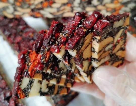 阿膠糕切不動(dòng)了怎么辦?切阿膠糕用一般的菜刀可以嗎