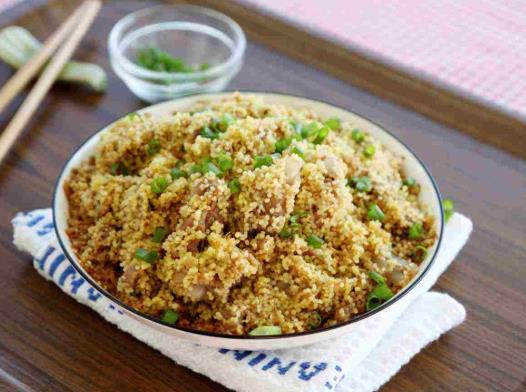 小米蒸排骨調(diào)料怎么放?小米蒸排骨的做法