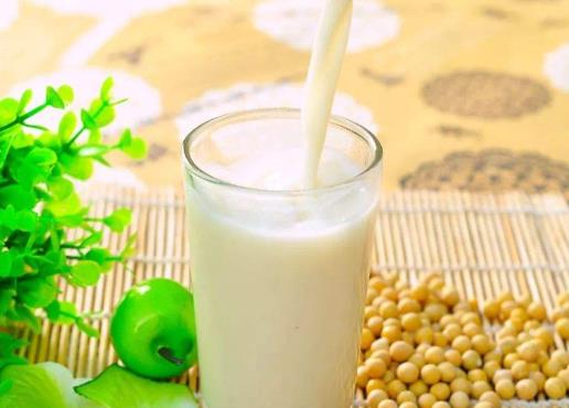 打豆?jié){水放多了能喝嗎?一杯豆?jié){大概要多少粒黃豆