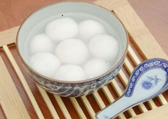 煮湯圓什么時(shí)候放雞蛋?煮湯圓什么時(shí)候加米酒